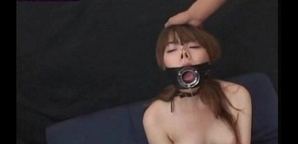  Sinfully japanese gets mouth fucked